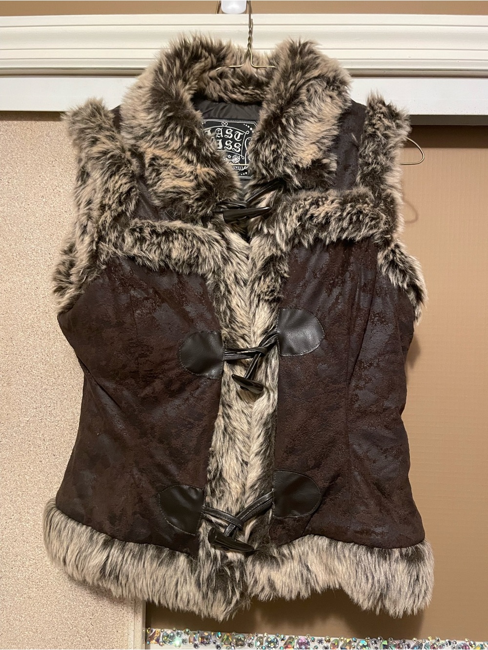 last kiss Dark Brown Faux Fur-Trim Toggle Vest